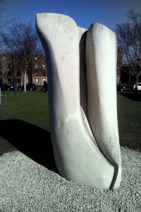理性的分裂——帕特里克·克劳奇在肯特校园的雕塑开云体育app客服