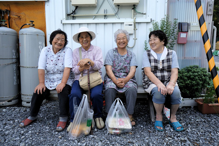 日本老年女性